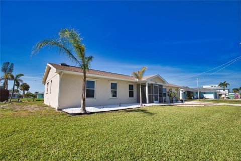 Villa ou maison à vendre à Englewood, Floride: 3 chambres, 130.62 m2 № 2406330 - photo 4
