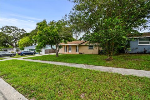 Villa ou maison à vendre à Clearwater, Floride: 4 chambres, 106.84 m2 № 1800164 - photo 3
