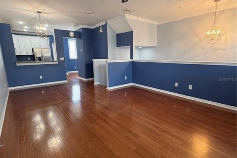 Townhouse in Tampa, Florida 3 bedrooms, 153.1 sq.m. № 2230061 - photo 11