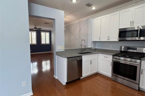 Townhouse in Tampa, Florida 3 bedrooms, 153.1 sq.m. № 2230061 - photo 15