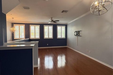 Townhouse in Tampa, Florida 3 bedrooms, 153.1 sq.m. № 2230061 - photo 8