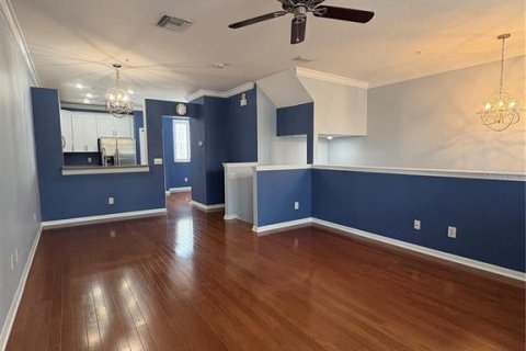 Townhouse in Tampa, Florida 3 bedrooms, 153.1 sq.m. № 2230061 - photo 10