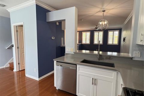 Townhouse in Tampa, Florida 3 bedrooms, 153.1 sq.m. № 2230061 - photo 16
