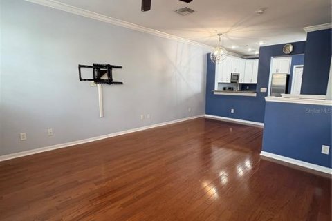Townhouse in Tampa, Florida 3 bedrooms, 153.1 sq.m. № 2230061 - photo 12