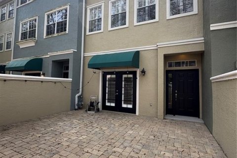 Townhouse in Tampa, Florida 3 bedrooms, 153.1 sq.m. № 2230061
