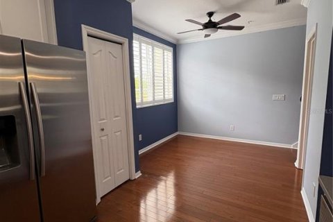Townhouse in Tampa, Florida 3 bedrooms, 153.1 sq.m. № 2230061 - photo 17