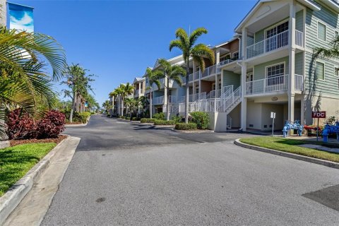 Купить таунхаус в Раскин, Флорида 9 комнат, 116.87м2, № 1643077 - фото 3