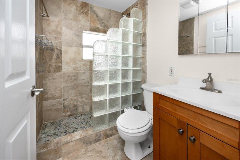 House in Madeira Beach, Florida 3 bedrooms, 124.12 sq.m. № 1776871 - photo 23