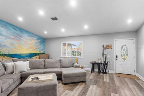 Villa ou maison à vendre à Bradenton, Floride: 4 chambres, 246.19 m2 № 2415220 - photo 6