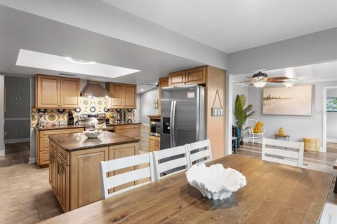 Villa ou maison à vendre à Bradenton, Floride: 4 chambres, 246.19 m2 № 2415220 - photo 7