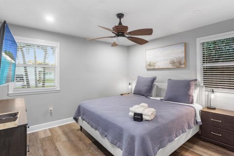 Villa ou maison à vendre à Bradenton, Floride: 4 chambres, 246.19 m2 № 2415220 - photo 17