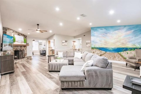 Villa ou maison à vendre à Bradenton, Floride: 4 chambres, 246.19 m2 № 2415220 - photo 3