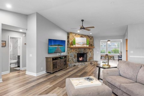 Villa ou maison à vendre à Bradenton, Floride: 4 chambres, 246.19 m2 № 2415220 - photo 5