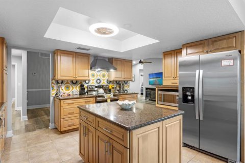Villa ou maison à vendre à Bradenton, Floride: 4 chambres, 246.19 m2 № 2415220 - photo 8