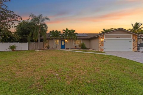 Villa ou maison à vendre à Bradenton, Floride: 4 chambres, 246.19 m2 № 2415220 - photo 12