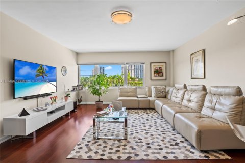 Copropriété à vendre à Miami Shores, Floride: 2 chambres, 107.21 m2 № 1953016 - photo 12