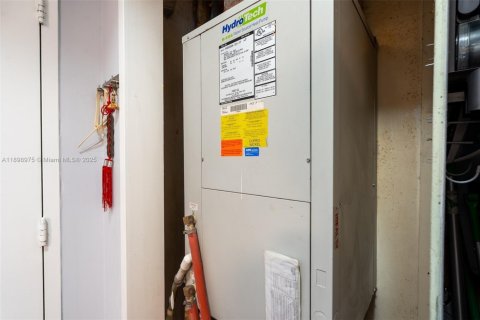 Copropriété à vendre à Miami Shores, Floride: 2 chambres, 107.21 m2 № 1953016 - photo 25
