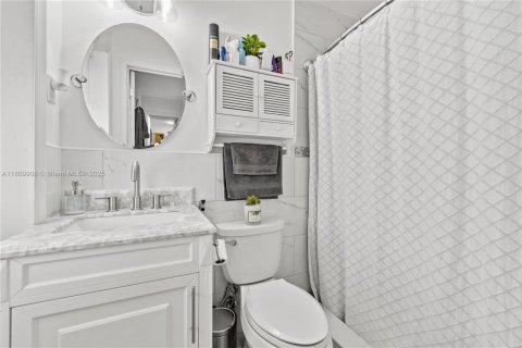 Casa en venta en Pembroke Pines, Florida, 3 dormitorios, 162.3 m2 № 1752531 - foto 14