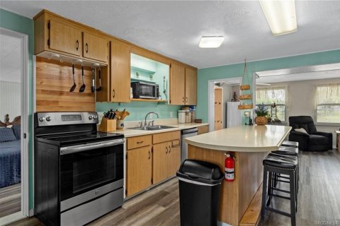 House in Inverness, Florida 3 bedrooms, 108.14 sq.m. № 2150978 - photo 10