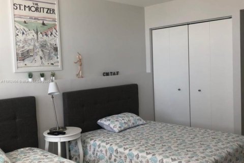 Copropriété à vendre à Hollywood, Floride: 2 chambres, 126.35 m2 № 2274435 - photo 22