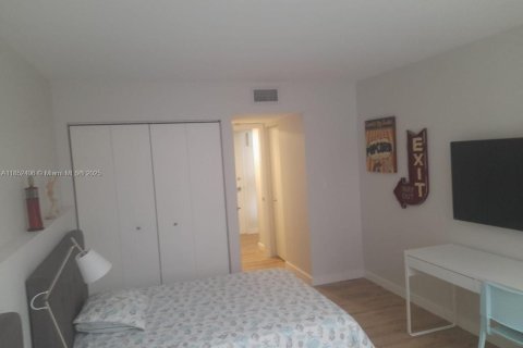 Copropriété à vendre à Hollywood, Floride: 2 chambres, 126.35 m2 № 2274435 - photo 24