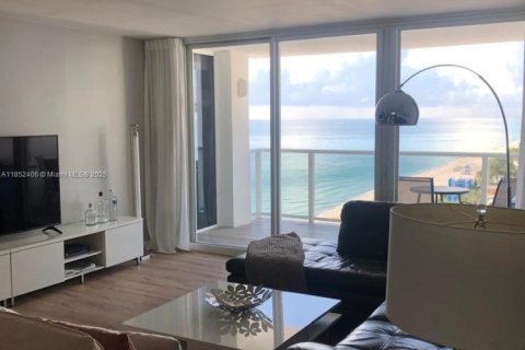 Copropriété à vendre à Hollywood, Floride: 2 chambres, 126.35 m2 № 2274435 - photo 17