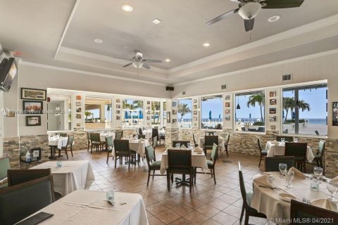 Copropriété à vendre à Hollywood, Floride: 2 chambres, 126.35 m2 № 2274435 - photo 12
