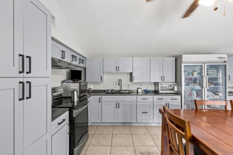 Купить виллу или дом в Гудзон, Флорида 3 комнаты, 167.04м2, № 2114561 - фото 3