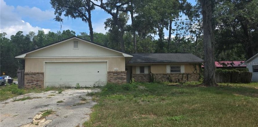 House in Ocala, Florida 3 bedrooms, 150.87 sq.m. № 1769822