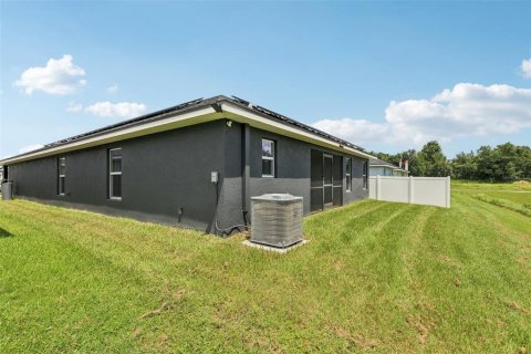 House in Dade City, Florida 4 bedrooms, 207.82 sq.m. № 1919724 - photo 28