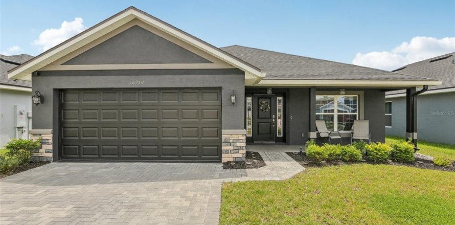 House in Dade City, Florida 4 bedrooms, 207.82 sq.m. № 1919724