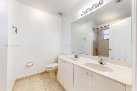 Купить таунхаус в Хомстед, Флорида 3 спальни, 153.94м2, № 1954320 - фото 23