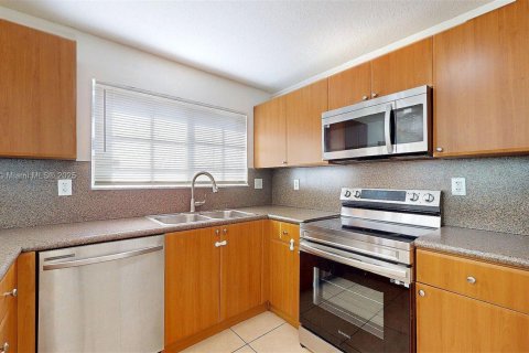 Купить таунхаус в Хомстед, Флорида 3 спальни, 153.94м2, № 1954320 - фото 10