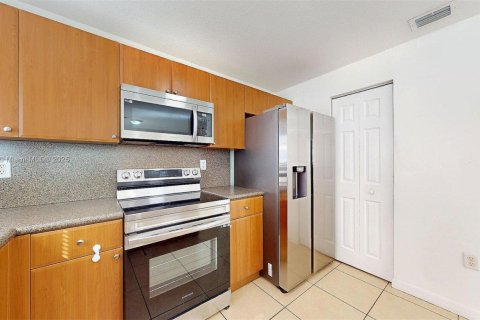 Купить таунхаус в Хомстед, Флорида 3 спальни, 153.94м2, № 1954320 - фото 12