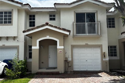 Adosado en venta en Homestead, Florida, 3 dormitorios, 153.94 m2 № 1954320 - foto 1