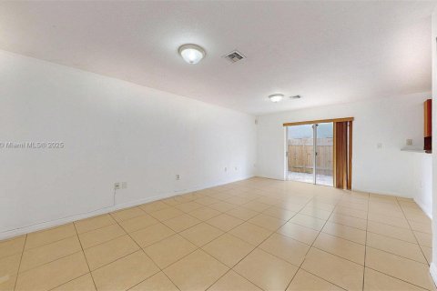 Купить таунхаус в Хомстед, Флорида 3 спальни, 153.94м2, № 1954320 - фото 7