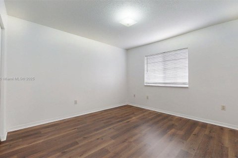 Купить таунхаус в Хомстед, Флорида 3 спальни, 153.94м2, № 1954320 - фото 27