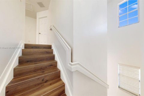 Купить таунхаус в Хомстед, Флорида 3 спальни, 153.94м2, № 1954320 - фото 16