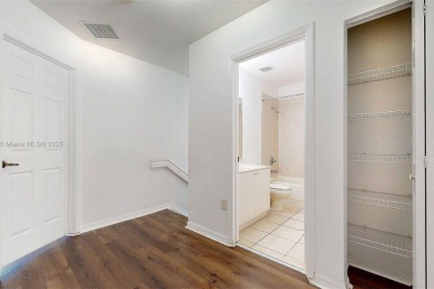 Купить таунхаус в Хомстед, Флорида 3 спальни, 153.94м2, № 1954320 - фото 24