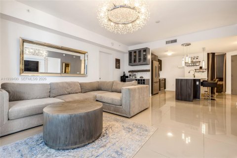 Снять в аренду кондоминиум в Майами, Флорида 2 спальни, 107.86м2, № 1999867 - фото 3