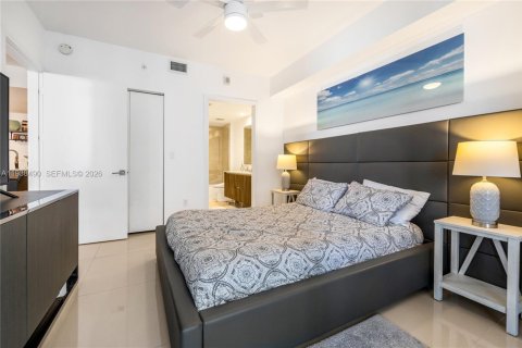 Снять в аренду кондоминиум в Майами, Флорида 2 спальни, 107.86м2, № 1999867 - фото 21