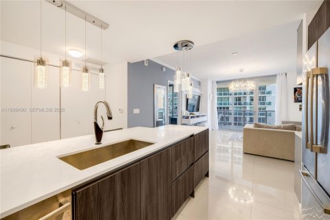 Снять в аренду кондоминиум в Майами, Флорида 2 спальни, 107.86м2, № 1999867 - фото 26