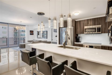 Снять в аренду кондоминиум в Майами, Флорида 2 спальни, 107.86м2, № 1999867 - фото 5