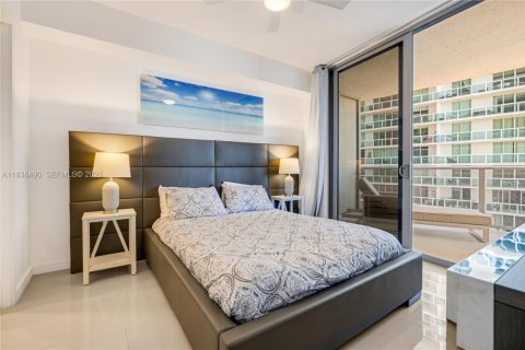 Снять в аренду кондоминиум в Майами, Флорида 2 спальни, 107.86м2, № 1999867 - фото 20