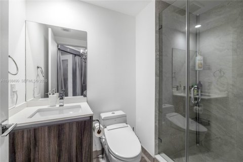 Снять в аренду кондоминиум в Майами, Флорида 2 спальни, 107.86м2, № 1999867 - фото 12