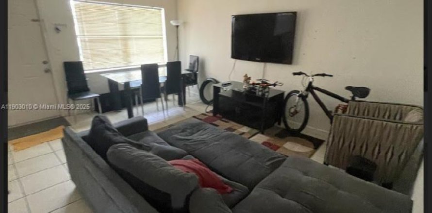 Кондоминиум с 2 спальнями в Дирфилд-Бич, Флорида № 1955601