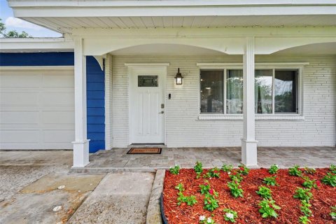 House in Clearwater, Florida 3 bedrooms, 153.01 sq.m. № 2203152 - photo 5