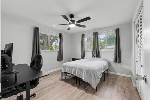 House in Clearwater, Florida 3 bedrooms, 153.01 sq.m. № 2203152 - photo 25