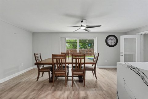 House in Clearwater, Florida 3 bedrooms, 153.01 sq.m. № 2203152 - photo 17