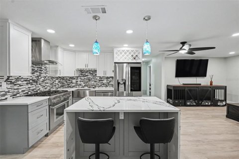 House in Clearwater, Florida 3 bedrooms, 153.01 sq.m. № 2203152 - photo 14